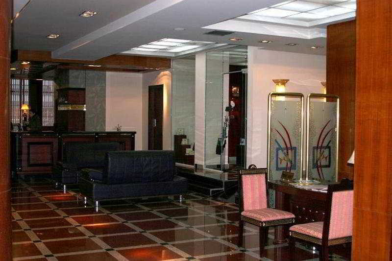 Grand Hotel Europa Shkodër Exteriör bild